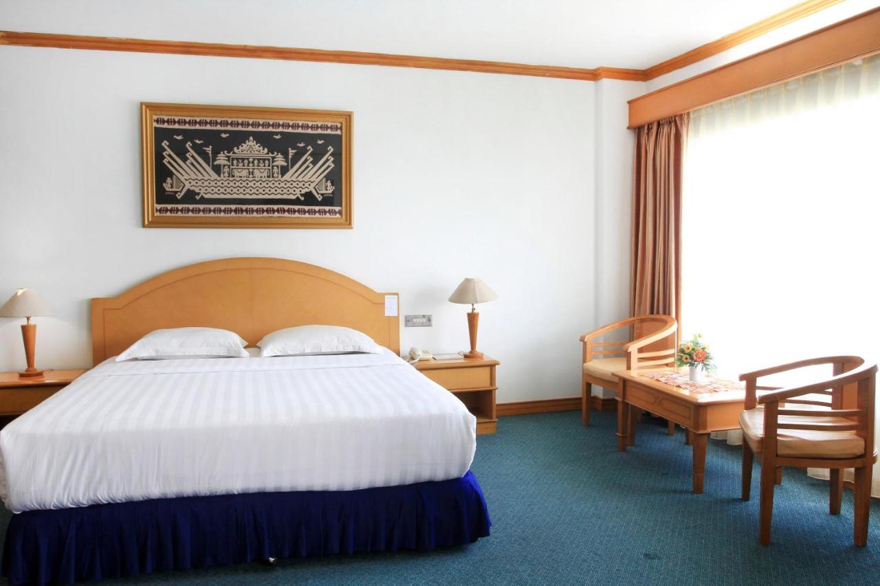 Hotel Marcopolo Bandar Lampung Zewnętrze zdjęcie