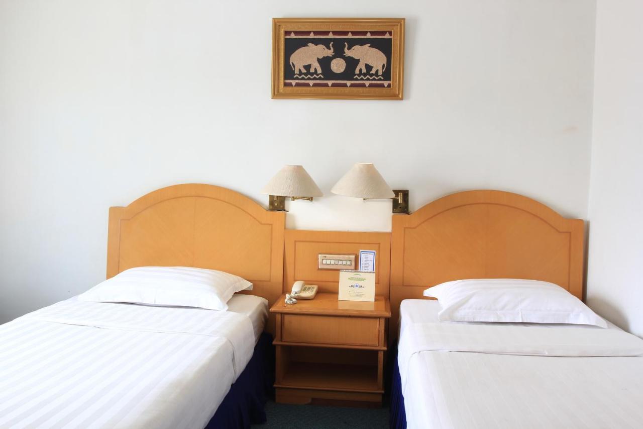 Hotel Marcopolo Bandar Lampung Zewnętrze zdjęcie