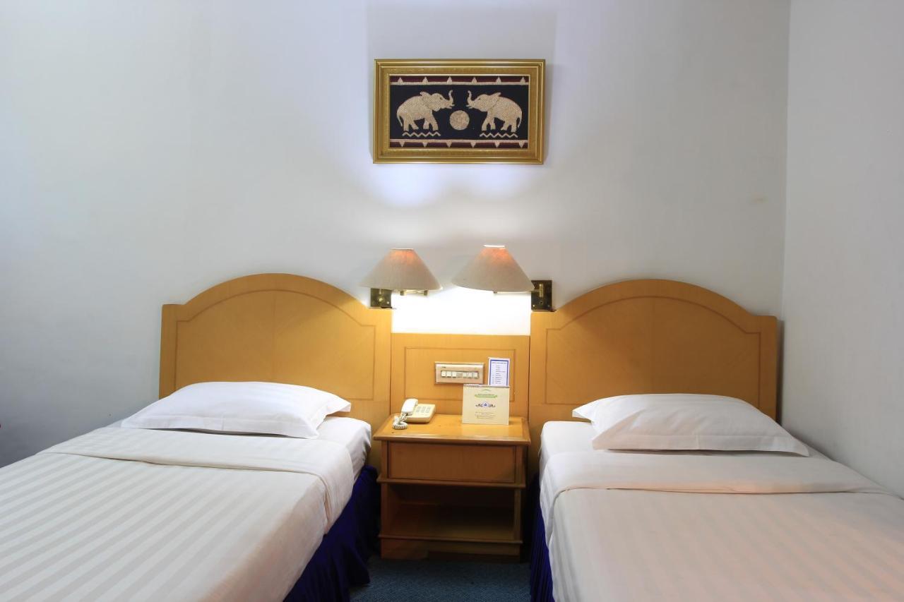 Hotel Marcopolo Bandar Lampung Zewnętrze zdjęcie